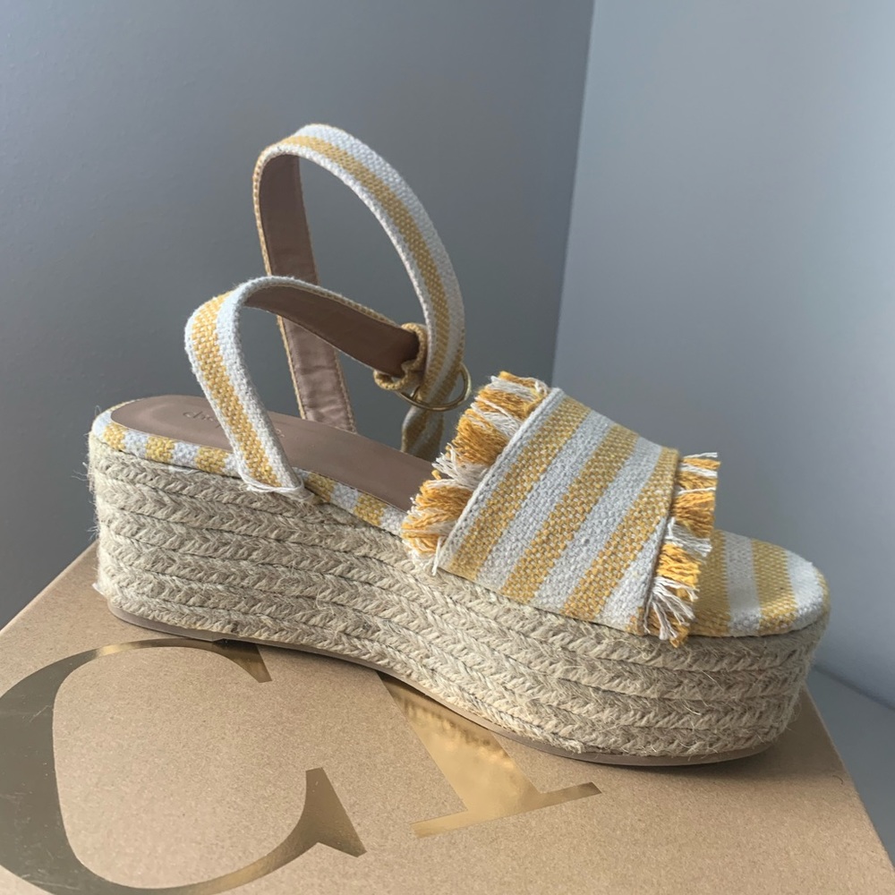 2 inch wedges, yellow and white stripes